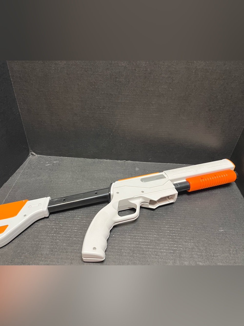 Cabelas Activision Rifle Shotgun Gun for Nintendo Wii Controller Orange / white